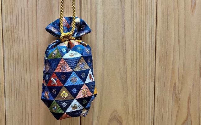 【石黒香舗】匂い袋 部屋用 吊り型巾着 掛香 （青）