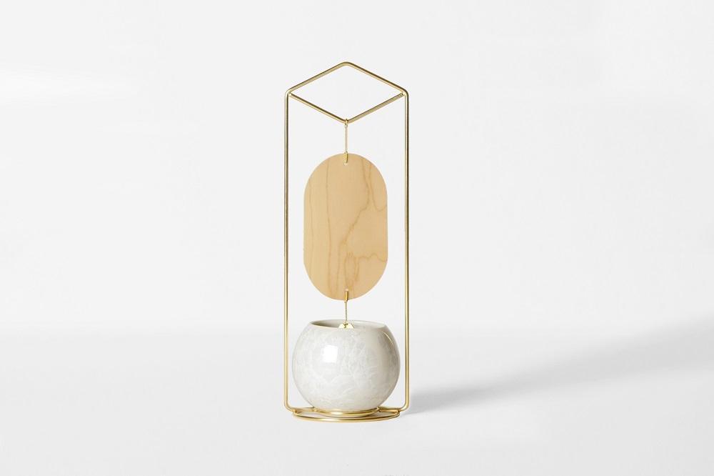 【熊谷聡商店】涼の音（白）～モダンでシックな陶磁器製の置き型風鈴～