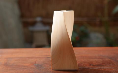 【山田木工所】一輪挿し（三角ねじり）