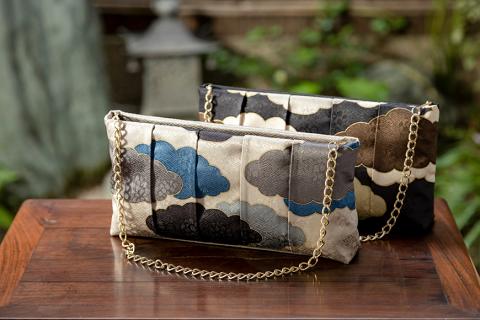 【RITOFU】Kyo-Yuzen クラッチバッグ（瑞雲・紺ベージュ）