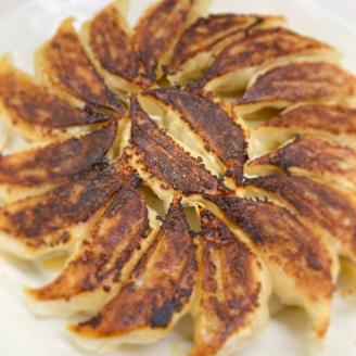 【餃子の虜や】虜や餃子と大葉餃子のハーフ&ハーフセット