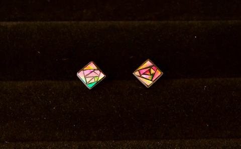 【伝統工芸を応援！】【嵯峩螺鈿・野村】螺鈿ジュエリー（ピアス・ばら）