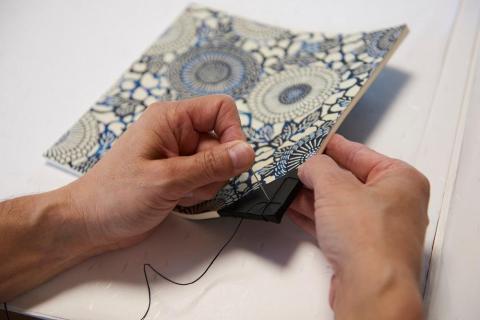 【尚雅堂】黒谷 和綴じクロック（未晒）～made in Kyotoの新しい掛け時計～