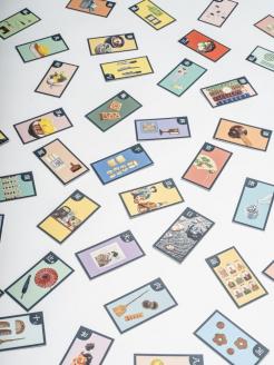 【斬新すぎる新たなふるさと納税返礼品】京都100年かるた　～小山薫堂×酒井洋輔プロデュース『京都館会議』限定企画～