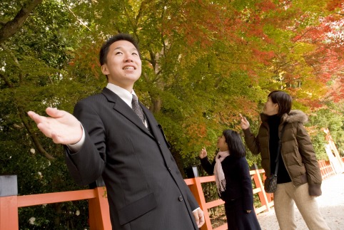 【MKハイヤー観光】【ミニバン3時間】ドライバーとめぐるとっておきの京都観光（3／21-6／20・10／1-11／30）［ 京都 観光 タクシー 専属 ドライバー 周遊 プラン 人気 おすすめ ハイヤー サービス 名所 巡り プライベート ツアー お取り寄せ 通販 送料無料 ふるさと納税 ］