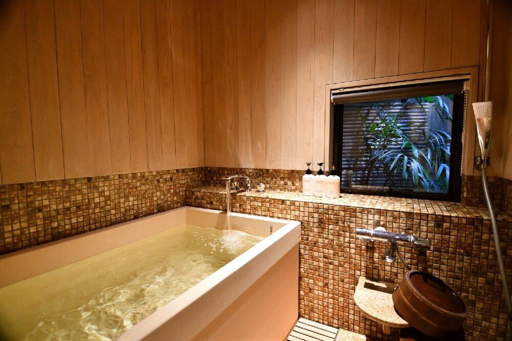 【京小宿 八坂ゆとね】1泊2食付きペア宿泊券（2名様）国産牛ステーキ付きプラン［ 京都 祇園 八坂 京町家 隠れ宿 石畳の街並み ペア 宿泊券 人気 おすすめ 旅館 ホテル 宿泊 旅行 観光 グルメ 高台寺 ねねの道 産寧坂 清水寺 ふるさと納税 ］