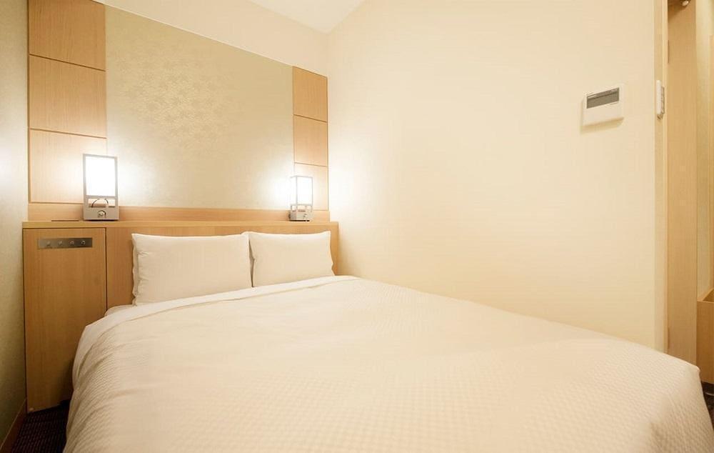 【ベッセルホテルカンパーナ京都五条】京都水族館チケット付ホテル宿泊ご招待券(スタンダードシングル1名様) ［ 京都 好立地 好アクセス 人気の和洋朝食ビュッフェ ホテル 宿泊券 人気 おすすめ 京都水族館 ホテル 宿泊 旅行 観光 グルメ ふるさと納税 ］ 