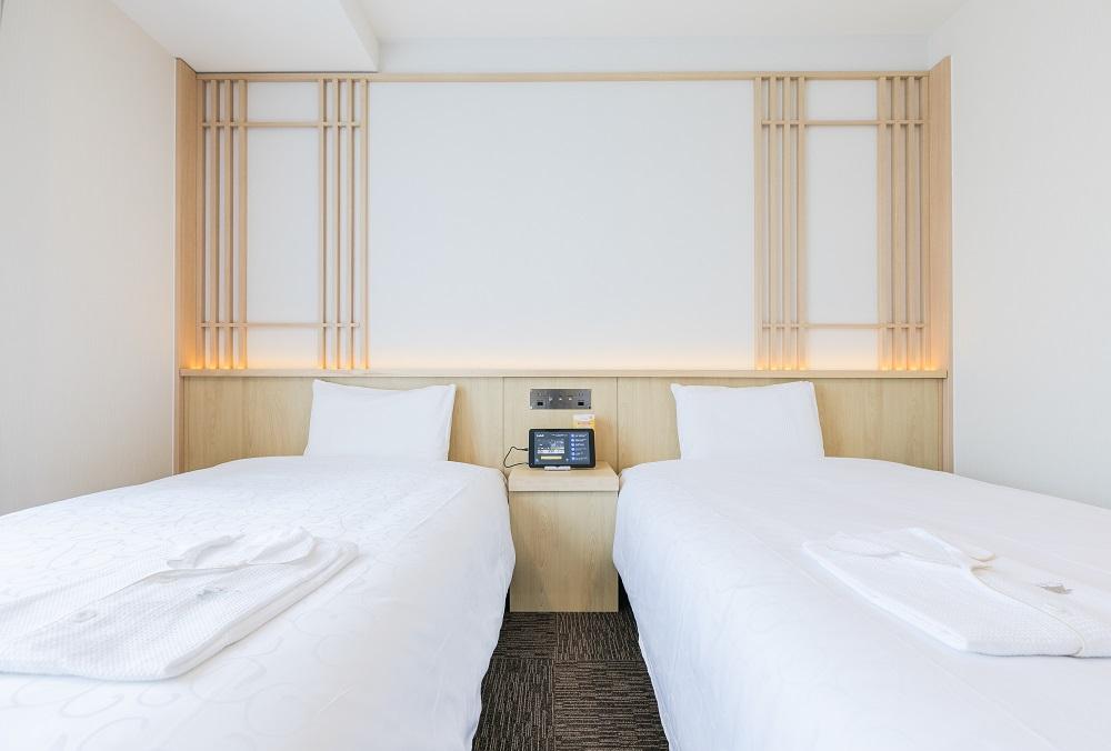 【変なホテルプレミア 京都八条口駅前】1泊朝食付 ペア宿泊券《ツインルーム》 ［ 京都 旅行 宿泊 ホテル 旅館 人気 おすすめ 割引 チケット クーポン トラベル 宿 観光 グルメ ふるさと納税］ 