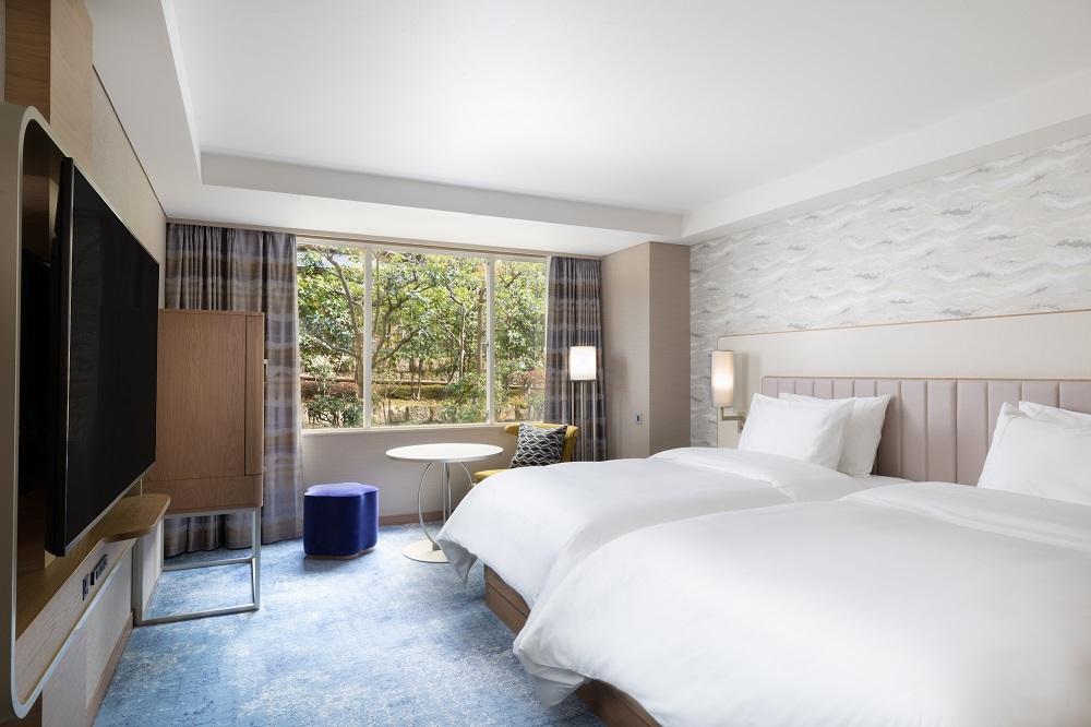 【ウェスティン都ホテル京都】ホテル宿泊ペアチケット 平休日1泊朝食付《デラックスツイン》［ 京都 岡崎 南禅寺 人気観光地 好アクセス 古都一望 ホテル ペア 宿泊券 人気 おすすめ ホテル 宿泊 旅行 観光 グルメ ふるさと納税 ］