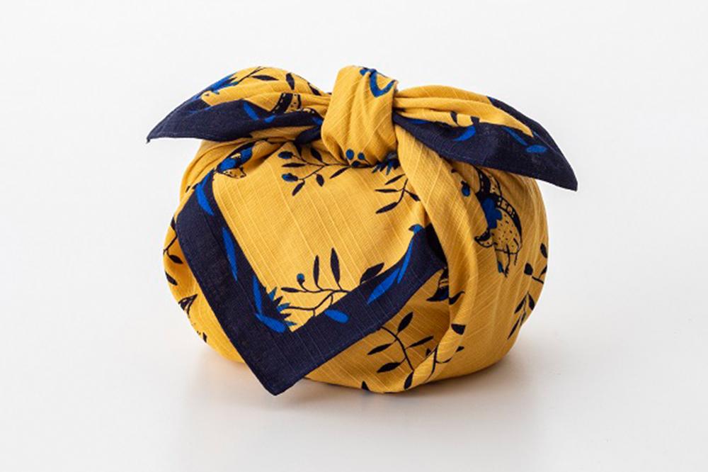 【丸和商業】綿小 風呂敷「UDKCふろしき～生命樹～」ブルー＋イエロー2枚セット