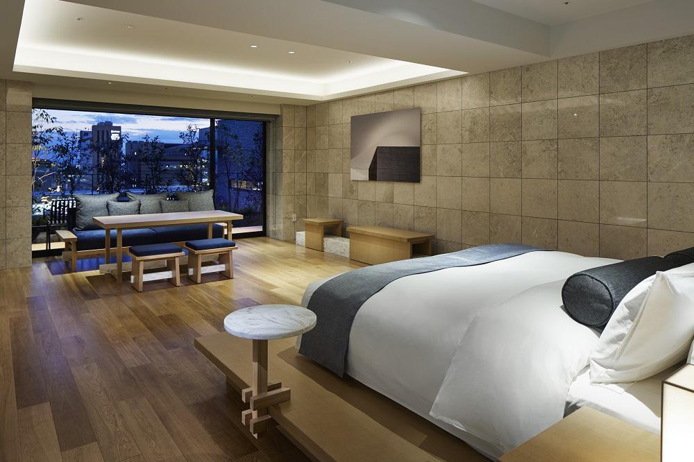 【THE THOUSAND KYOTO】宿泊ギフト券9万円分(ホテルの宿泊やレストラン等で使用可)［ 京都 駅近 便利 好アクセス サウザンド ラグジュアリー ホテル 宿泊 ギフト券 割引券 割引 チケット 宿泊券 人気 おすすめ ホテル 宿泊 旅行 観光 食事 グルメ ビュッフェ ふるさと納税 ］