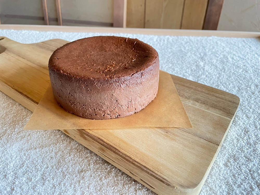 【京都チーズケーキ博物館】カマンベールのニューヨークチーズケーキ（カカオ）［ 京都 スイーツ ケーキ おいしい 人気 おすすめ お取り寄せ お菓子 洋菓子 ］ 