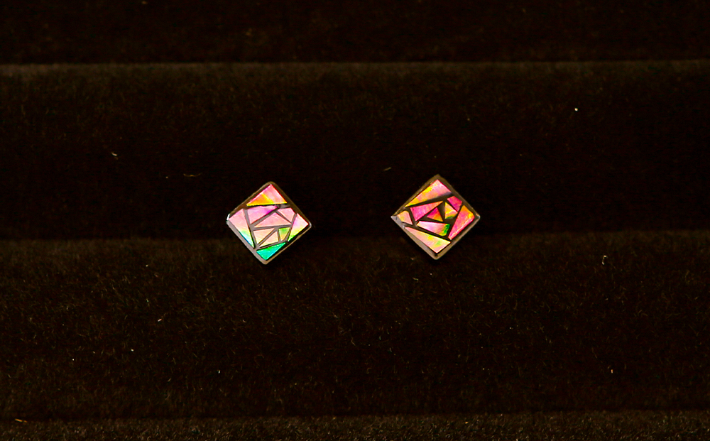 【伝統工芸を応援！】【嵯峩螺鈿・野村】螺鈿ジュエリー（ピアス・ばら）