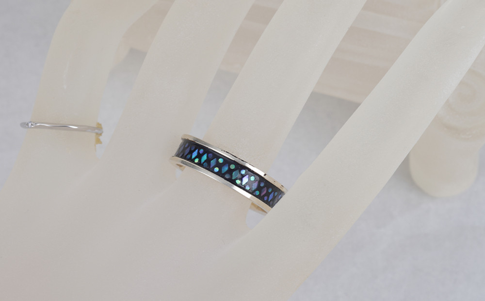 【嵯峩螺鈿野村】グラデーションリング｜京都 老舗 伝統工芸 漆器 ジュエリー［ 京都 老舗 伝統工芸 工芸品 アクセサリー ジュエリー 指輪 ファッション 漆 人気 おすすめ 職人 お取り寄せ 通販 送料無料 ふるさと納税 ］