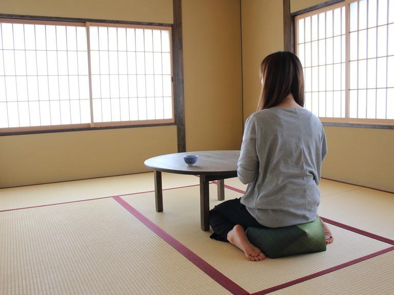 【 洛中高岡屋 】長く楽に座れる寛ぎのアイテム 西陣織 おじゃみ座ぶとん（都縞・緑）