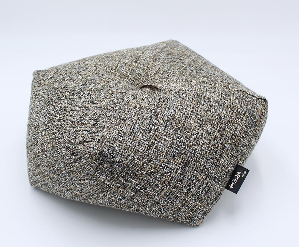 【 洛中高岡屋 】落ち着いた色目と素材感 ブレンデル おじゃみ座ぶとん（ベージュ）