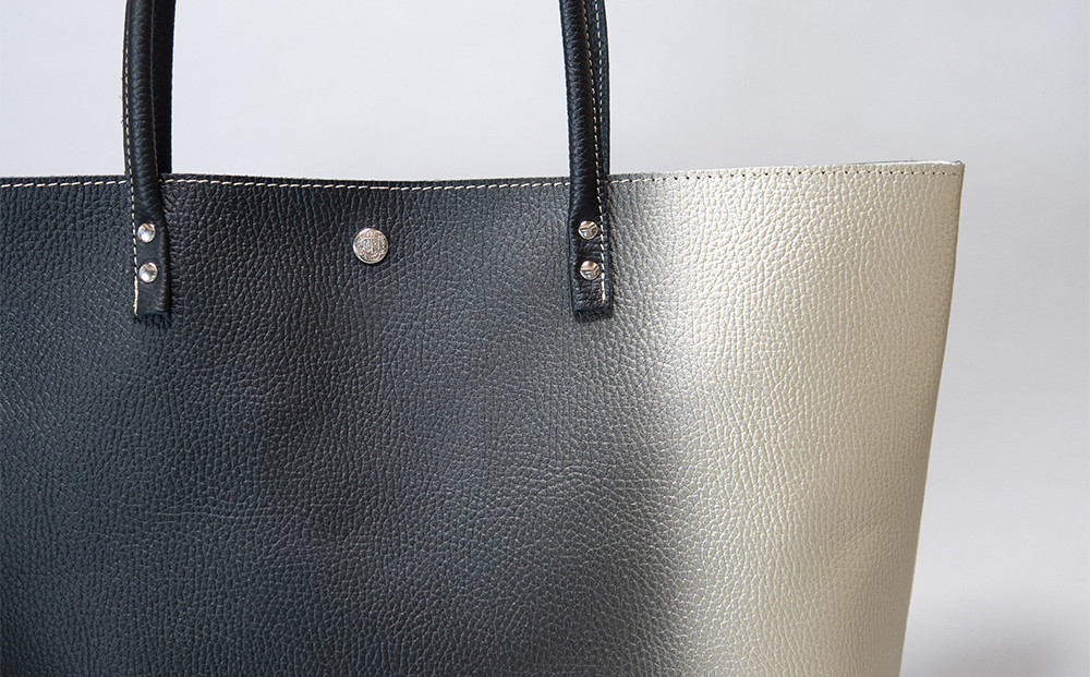 【池内友禅】SOMEA brume レザートートバッグL(幽玄 (黒×白金) 箔ぼかし)｜京都 友禅染 ブランド バッグ 鞄 人気［ かばん トートバッグ おすすめ 革製品 本格 通勤 大容量 雑貨 高級 男女兼用 お取り寄せ 通販 送料無料 ふるさと納税 ］