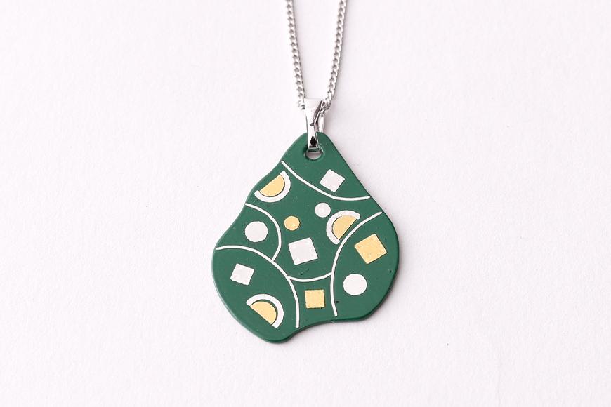 【中嶋象嵌】ナシ型ペンダント〈グリーン〉