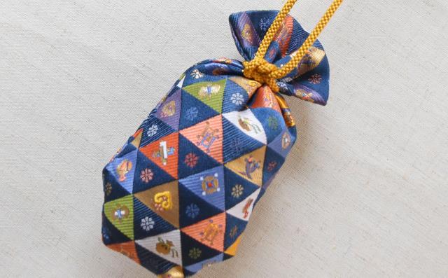 【石黒香舗】匂い袋 部屋用 吊り型巾着 掛香 （青）