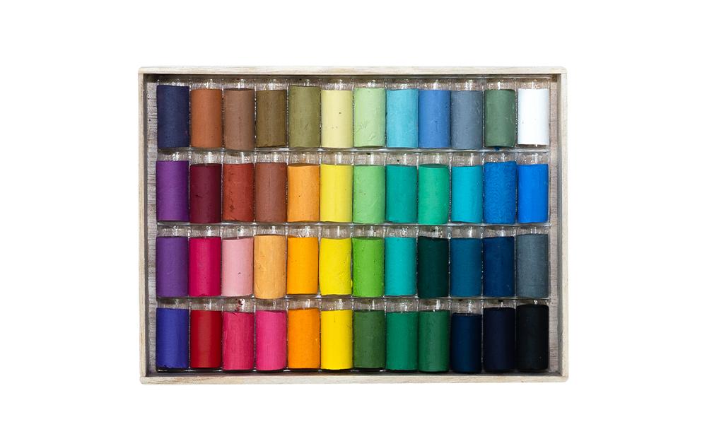 【王冠化学工業所】ゴンドラパステル48色セット（パステル紙付き）［ 京都 セット 伝統 和 ご当地 お取り寄せ 贈り物 家庭用 自宅用 贈答品 贈答用 お祝い 内祝い ギフト プレゼント おすすめ 人気 パステル アート 色 絵具 画材 絵画 アート 文具 ハンドメイド 手づくり 最高級 高級 ロングセラー ブランド メーカー 趣味 癒し セラピー 日本初 ドール 人形 歴史 受賞 ］