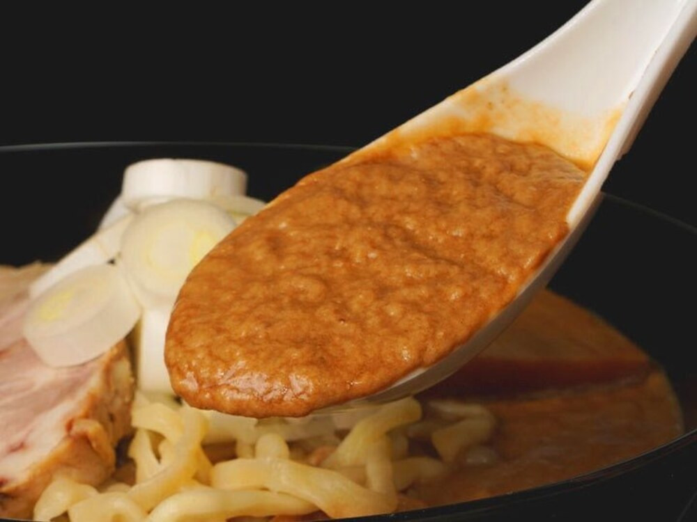 【麺屋 豚セメント】豚セメント・赤豚セメントラーメン 3食セット(大人気ラーメン店・極鶏のオンライン限定ブランド)［ 京都 一乗寺 ラーメン 行列店 オンライン限定 ラーメン 超濃厚 肉濁豚白湯 唯一無二の食べるスープ 太麺 人気 おすすめ 肉 豚肉 ラーメン街道 お取り寄せ 通販 送料無料 ふるさと納税 ］