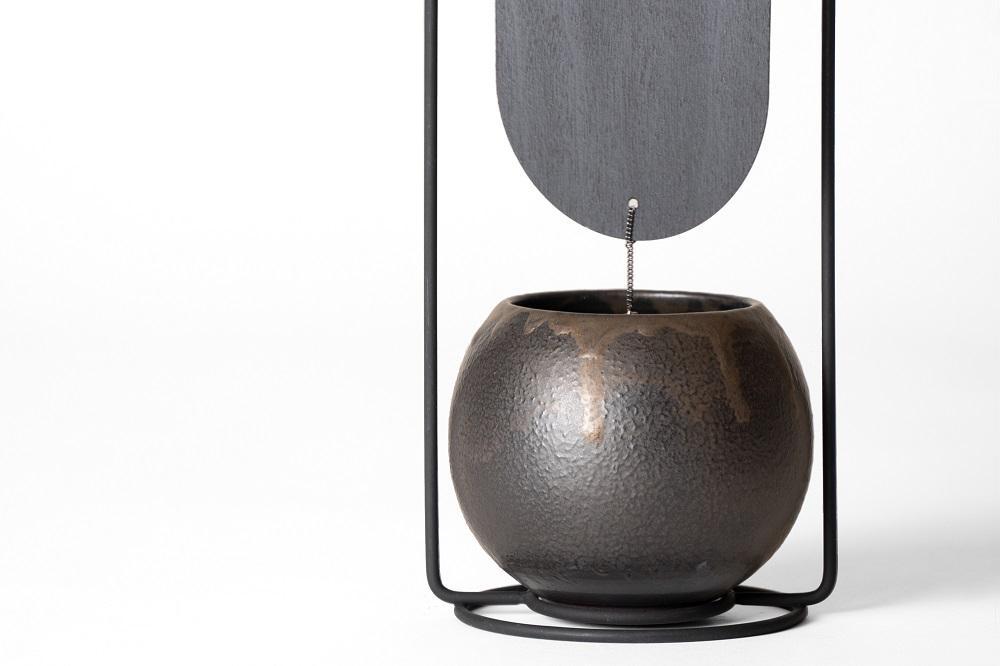 【熊谷聡商店】涼の音（黒）～モダンでシックな陶磁器製の置き型風鈴～