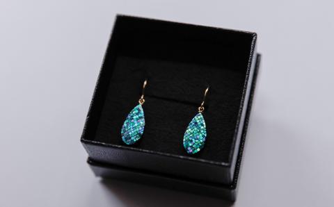 【伝統工芸を応援！】【嵯峩螺鈿・野村】螺鈿ジュエリー（ピアス・しずく）