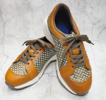 【ネーカーズ】【Tie a bond】西陣織スニーカー（キャメル）〈23.5cm〉