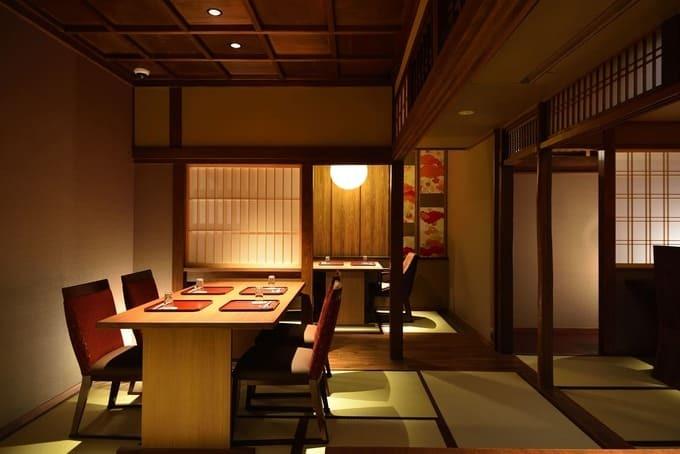【京小宿 室町ゆとね】＜平日限定＞ 1泊2食付き宿泊券（1名様）～選べる特選会席プラン～［ 京都 室町 好アクセス 古都の雰囲気 京町家 隠れ宿 宿泊券 人気 おすすめ 旅館 ホテル 宿泊 旅行 観光 グルメ ふるさと納税 ］