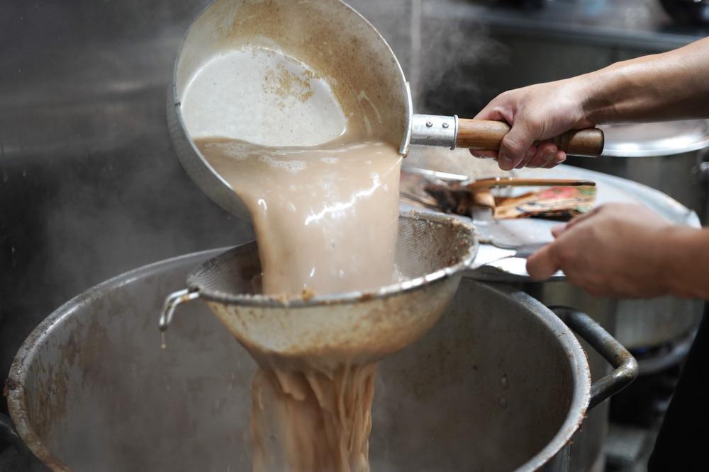 ＜6ヵ月定期便＞【あくた川の箱舟】おうちでらーめん 2食入（計6回）