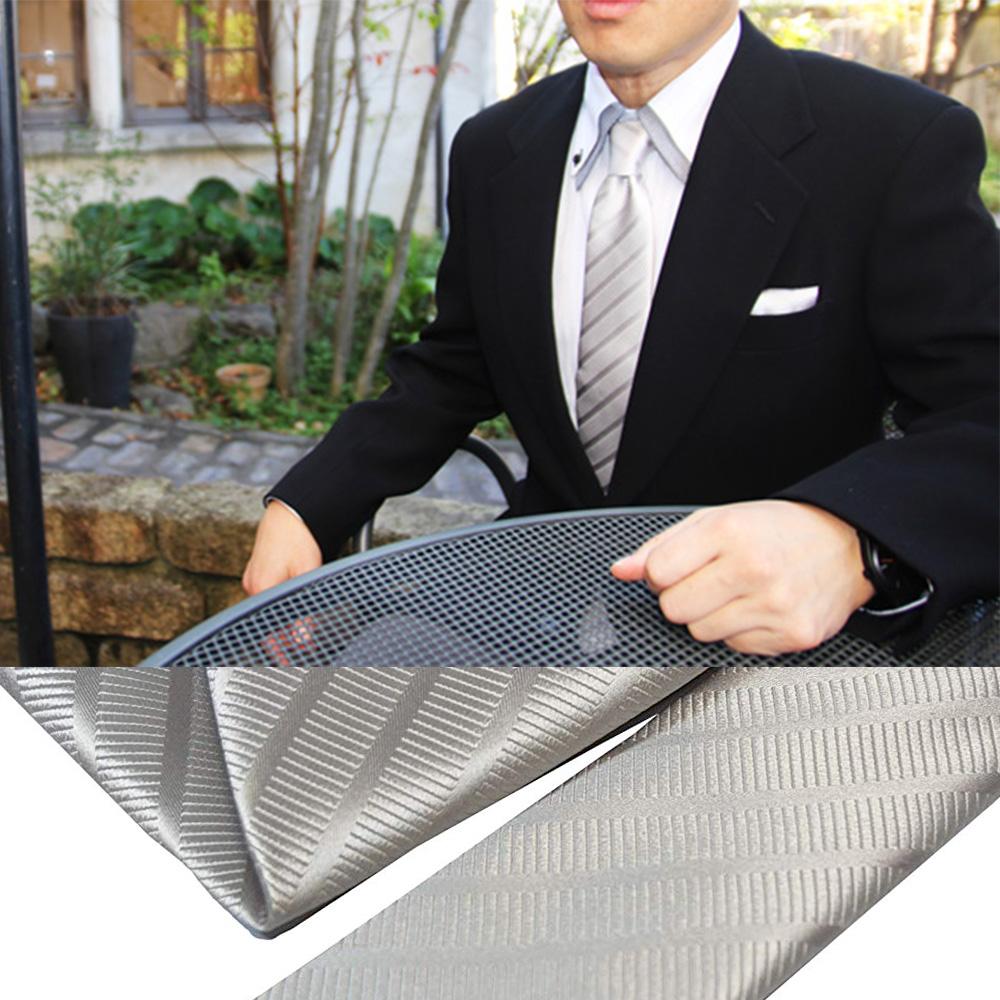 【クラバットウエダ】西陣織ネクタイ＆ポケットチーフセット（シルバー）