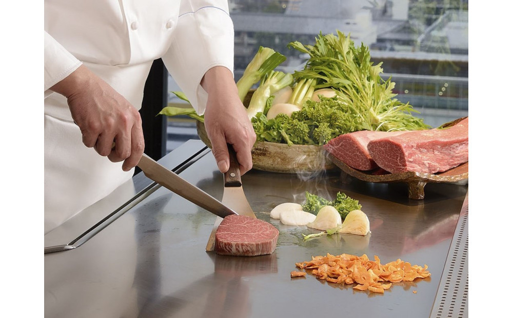 【ホテルグランヴィア京都／15階 鉄板焼 五山望 】レストランペアチケット(ディナー)［ 京都駅直結 人気ホテル  ホテル最上階 京都の街並みを一望 ディナー コース料理 2名様分 人気 おすすめ 食事 グルメ 旅行 観光 ホテル ふるさと納税 ］