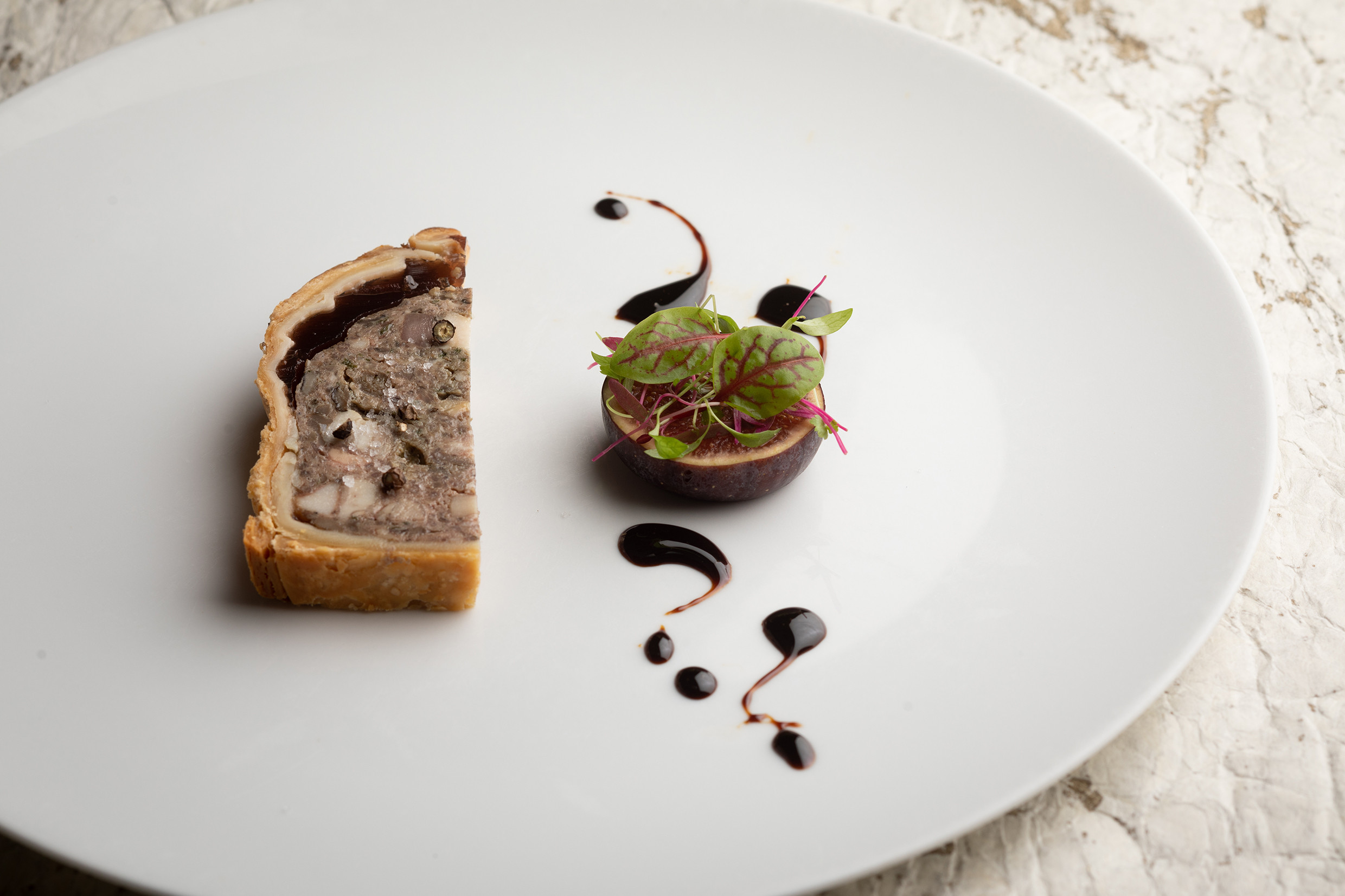 【ホテルグランヴィア京都／15階 ビュー&ダイニング コトシエール】レストランペアチケット(ランチ・ディナー共通)［ 京都駅直結 人気ホテル フレンチ・イタリアン 食事券 ホテル最上階 京都の街並みを一望 コース料理 2名様分 人気 おすすめ 食事 グルメ 旅行 観光 ホテル ふるさと納税 ］