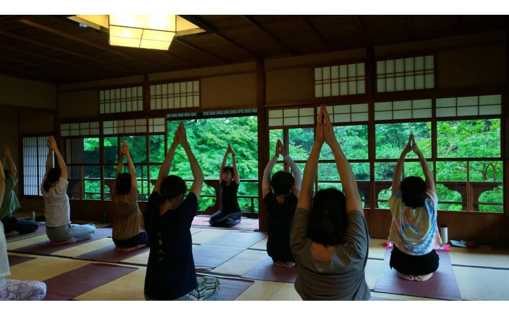 【KYOTOYOGA】 旧三井家下鴨別邸 『静謐な京都 別邸YOGA』体験