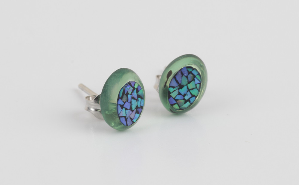 【嵯峩螺鈿野村】グリーンアンバー フラグメントピアス｜京都 老舗 伝統工芸 漆器 ジュエリー［ 京都 老舗 伝統工芸 工芸品 アクセサリー ジュエリー ファッション 漆 人気 おすすめ 職人 お取り寄せ 通販 送料無料 ふるさと納税 ］