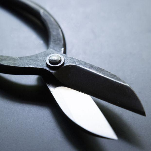 【金高刃物老舗】花鋏 黒打ち（五寸五分）