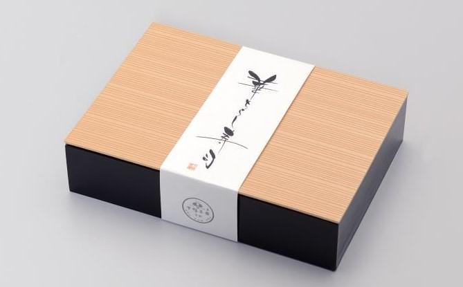 【下鴨茶寮】華ちらし寿司(3人前)［ 京都 老舗 料亭 ミシュラン 彩り美しい ちらし寿司 人気 おすすめ グルメ 京料理 寿司 鮨 えび いくら うなぎ あわび ギフト プレゼント お取り寄せ 通販 送料無料 ふるさと納税 ］