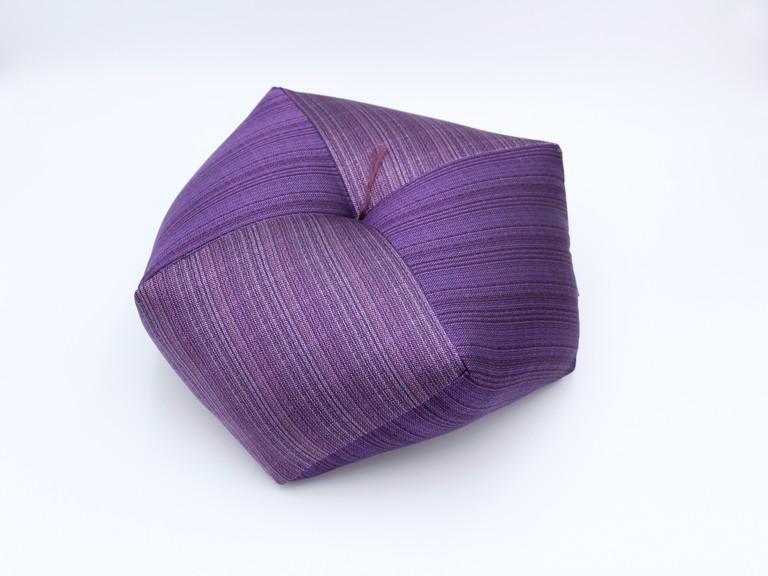 【 洛中高岡屋 】長く楽に座れる寛ぎのアイテム 西陣織 おじゃみ座ぶとん （都縞・紫）