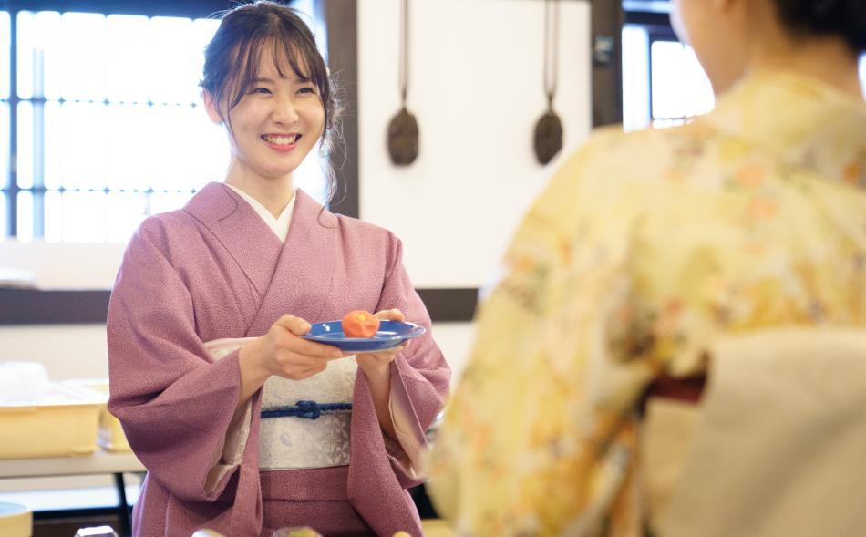 【甘春堂】和菓子作り体験の招待チケット（1名様）［ 京都 和菓子 老舗 体験 京都旅行 手作り 人気 おすすめ お取り寄せ 通販 送料無料 ふるさと納税 ］