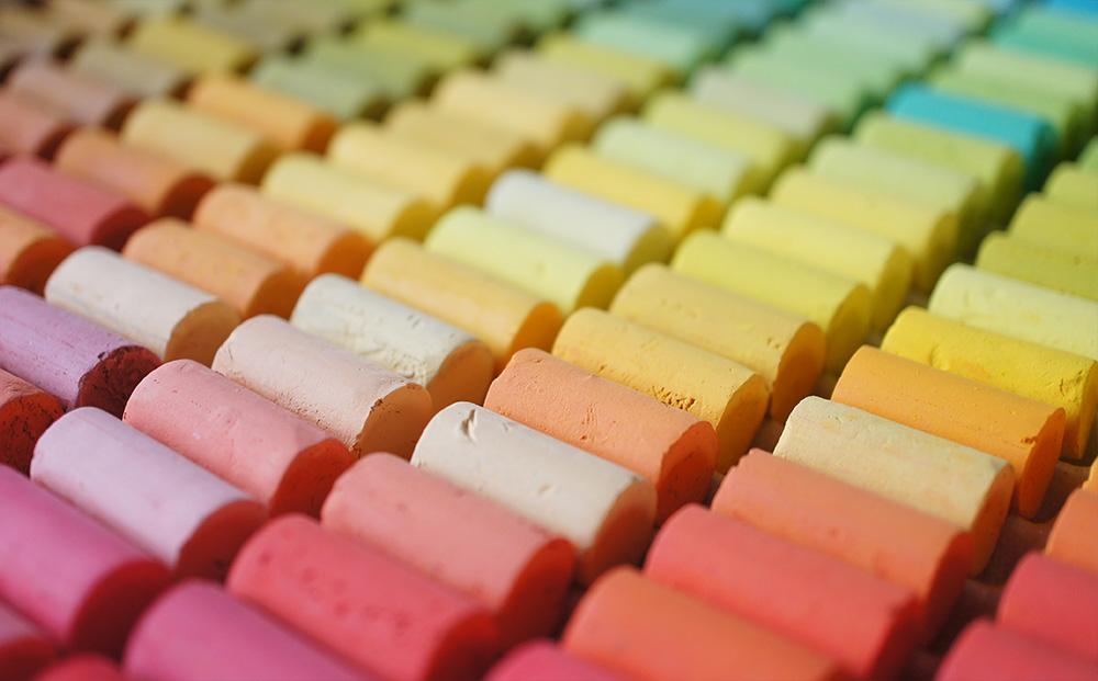 【王冠化学工業所】ゴンドラパステル242全色セット（パステル紙付き）［ 京都 セット 伝統 和 ご当地 お取り寄せ 贈り物 家庭用 自宅用 贈答品 贈答用 お祝い 内祝い ギフト プレゼント おすすめ 人気 パステル アート 色 絵具 画材 絵画 アート 文具 ハンドメイド 手づくり 最高級 高級 ロングセラー ブランド メーカー 趣味 癒し セラピー 日本初 ドール 人形 歴史 受賞 ］