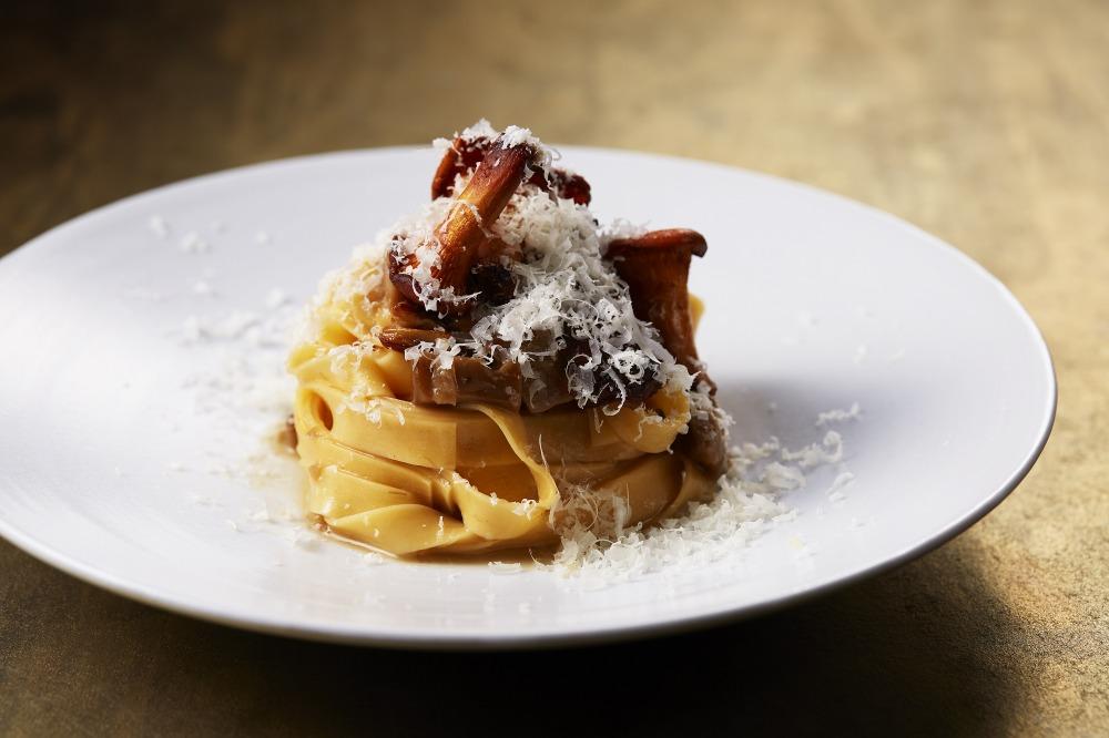 TOKINOHAの匠技に触れる楽焼体験と、リッツ・カールトン京都の極上ディナー（2名様）[ 京都 清水焼団地 体験 ホテル 非日常 食事 チケット 人気 おすすめ イベント 記念 旅行 観光 日帰り グルメ ふるさと納税 ]