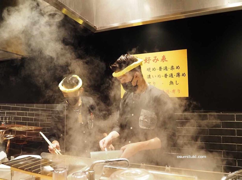 ＜3ヵ月定期便＞【あくた川の箱舟】燻とん（燻製とん骨らーめん）5食入（計3回）