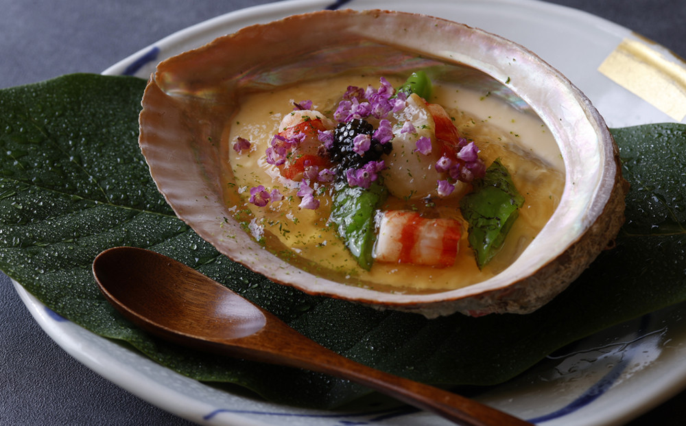 【パレスホテル東京】日本料理 和田倉 京都を楽しむ会席 ペアお食事券｜丸の内 人気ホテル 名店 食事券［ 京都の旬を味わう 京料理 ランチ ディナー 食事券 2人 美食 グルメ 東京 大手町 人気 おすすめ 記念 お祝い ホテル 旅行 観光 食事 ふるさと納税 ］