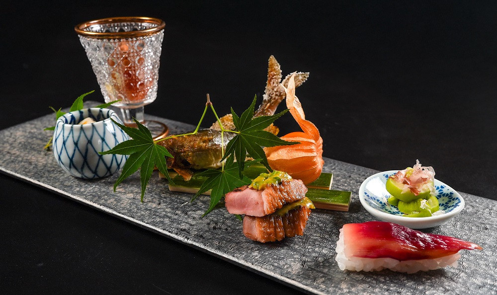 【四条河原町温泉 空庭テラス京都 別邸/京懐石 東山 】レストランペアチケット(ディナー・1ドリンク付)｜京都 ラグジュアリー 人気ホテル 食事券［ 京懐石 和食 コース料理 2名様分 美食 グルメ 人気 おすすめ ホテル 旅行 観光 宿泊 ふるさと納税 ］