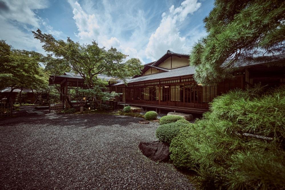 【高台寺 十牛庵】お食事券 夜のコース 1名様｜京都 料亭 ミシュラン掲載 人気店 食事券［ 日本料理 ディナー コース料理 食事券 1人 美食 グルメ 人気 おすすめ 記念 お祝い 旅行 観光 食事 ふるさと納税 ］