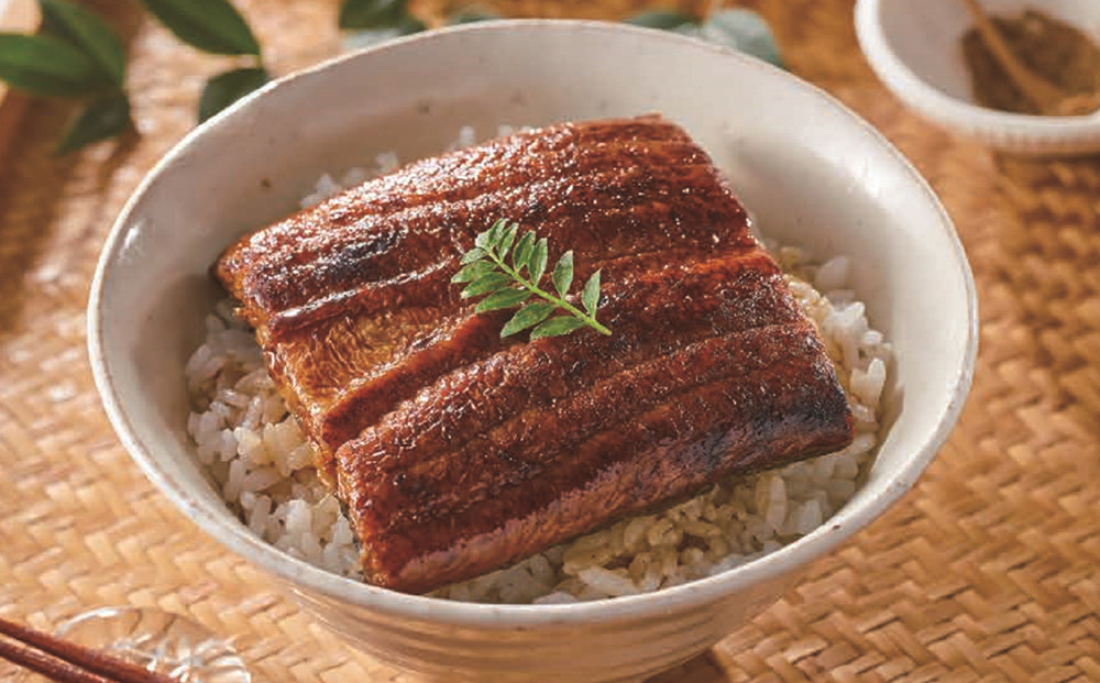 【京阪百貨店】京都・鰻割烹まえはら 炭火手焼きうなぎ蒲焼 120g［ 京都 鰻 割烹 炭火 手焼き 蒲焼 秘伝のたれ付き 人気 おすすめ グルメ 京料理 ギフト プレゼント 贈答 お取り寄せ 通販 送料無料 ふるさと納税 ］