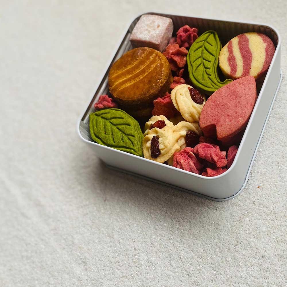 【京都チーズケーキ博物館】【淡紅】パルミジャーノ・レッジャーノのクッキー缶［ 京都 スイーツ 焼菓子 おいしい 人気 おすすめ お取り寄せ お菓子 洋菓子 ］ 