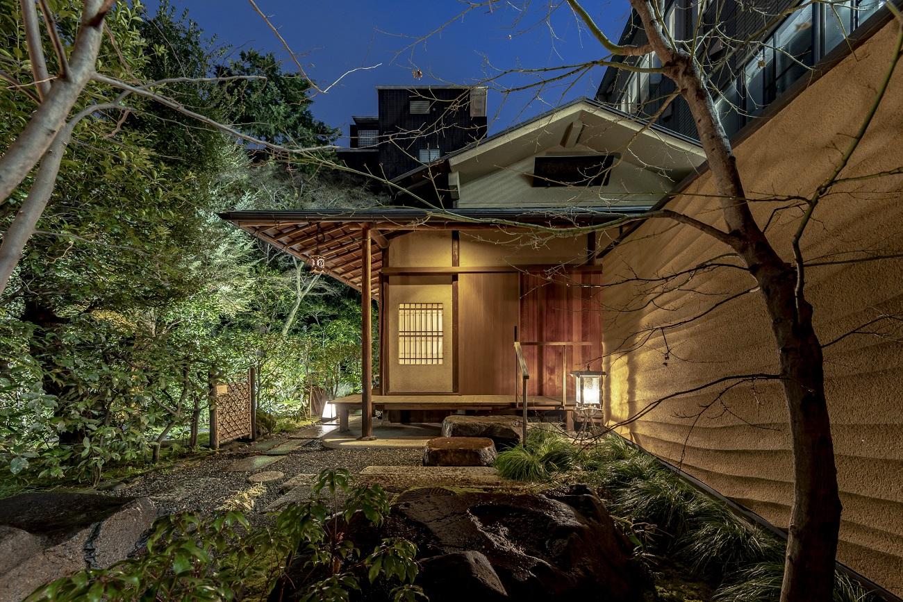 【高島屋選定品】〈宿坊KANETSUNE〉宿坊・食堂貸切１泊＜一組限定一棟貸し宿坊５名まで＞朝食 京料理仕出し弁当つき オプション：書道家・尾西正成氏による書道体験