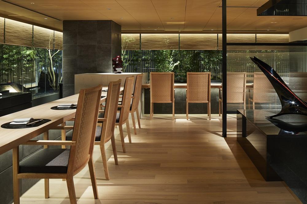 【高島屋選定品】【THE THOUSAND KYOTO】ザ・サウザンド京都 ギフトチケット1万円分［ 京都 京都駅 至近 アクセス 抜群 次の千年の心地よさ ホテル 割引 チケット 宿泊券 ギフト券 人気 おすすめ 宿泊 旅行 観光 宿 ］