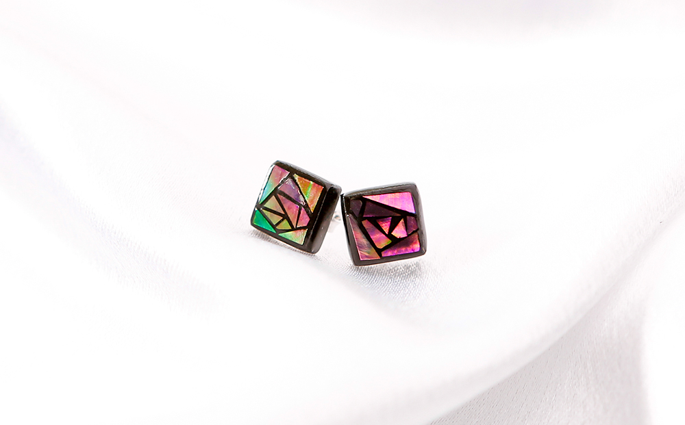 【伝統工芸を応援！】【嵯峩螺鈿・野村】螺鈿ジュエリー（ピアス・ばら）